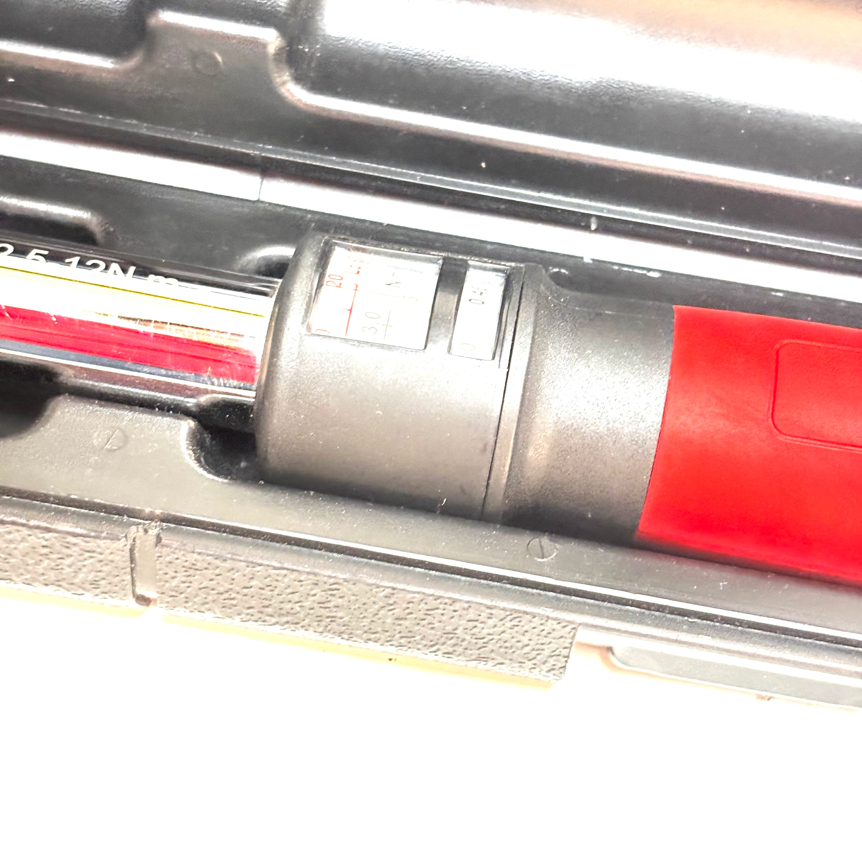 Torquímetro Estalo 2,5 a 12 N.m 1/4